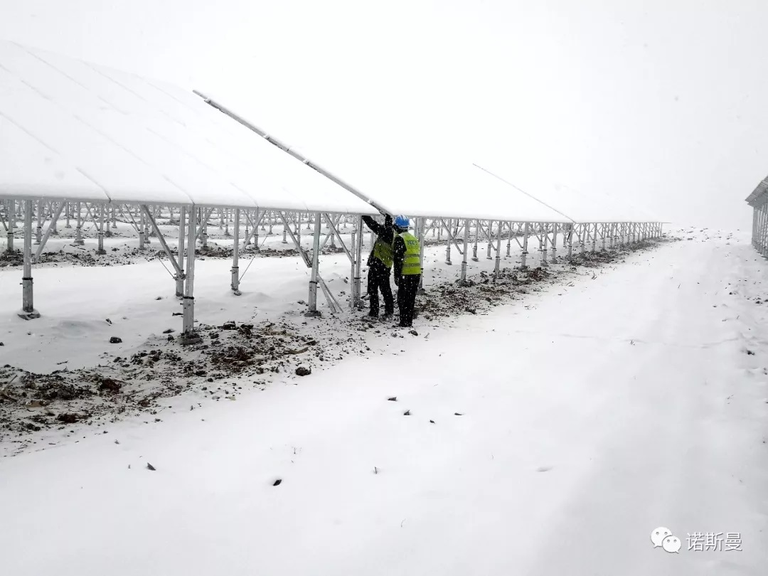 千面“蓝帆”迎傲雪，壮士战寒志更坚，渺万里层云，千山暮雪，只影天地间~(图2)